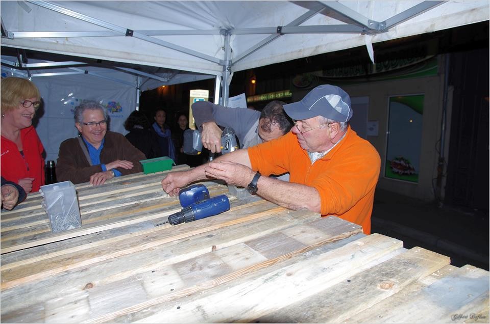 Construction poullailler lors de la Foire de Pont-Sainte-Maxence